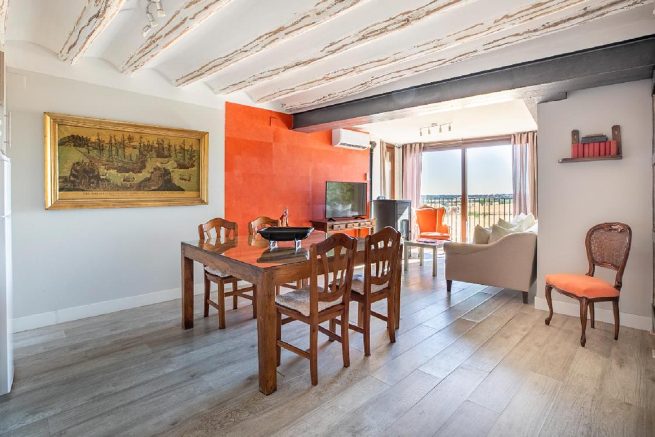 Apartamentos Vino Tinto Y Restaurante Tomate Rosa Adahuesca Ngoại thất bức ảnh